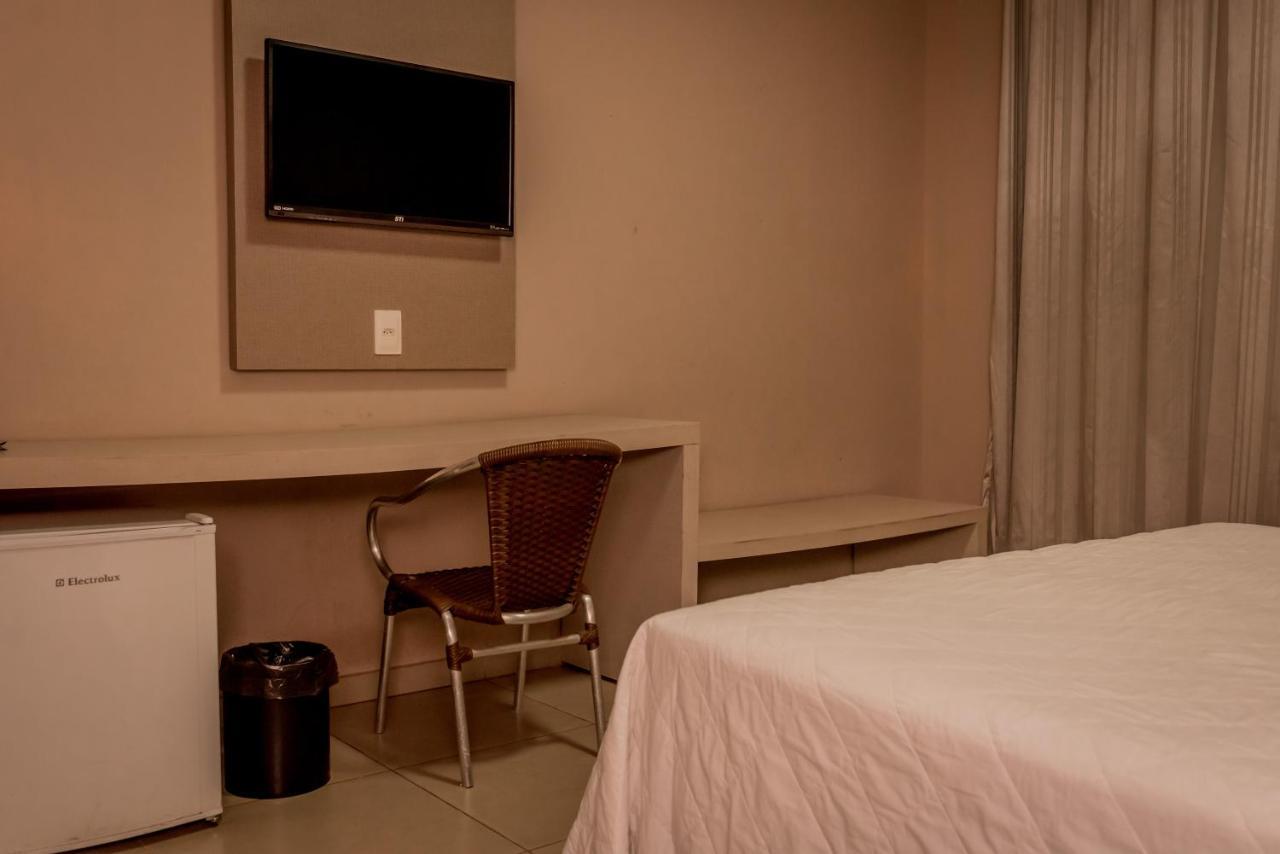 Fenix Hotel Araxá Екстериор снимка
