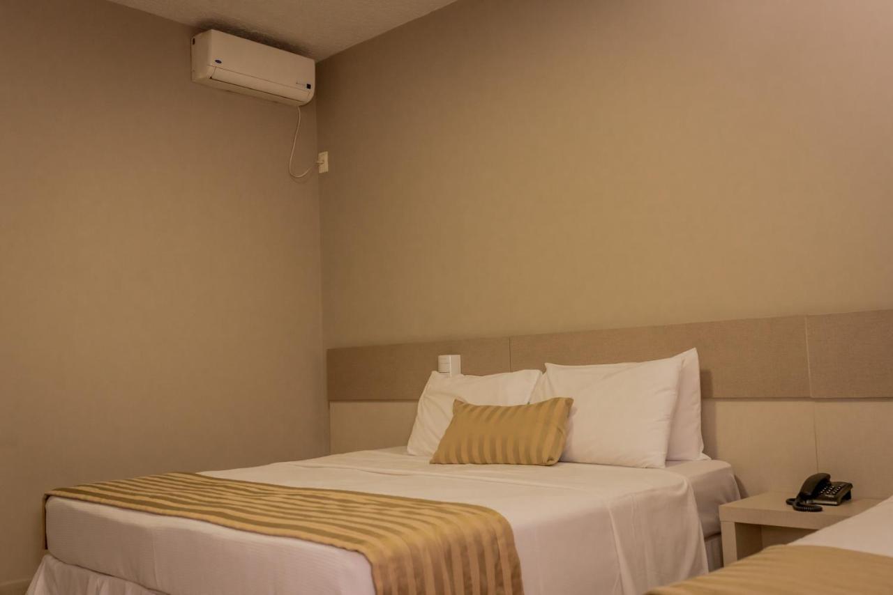 Fenix Hotel Araxá Екстериор снимка
