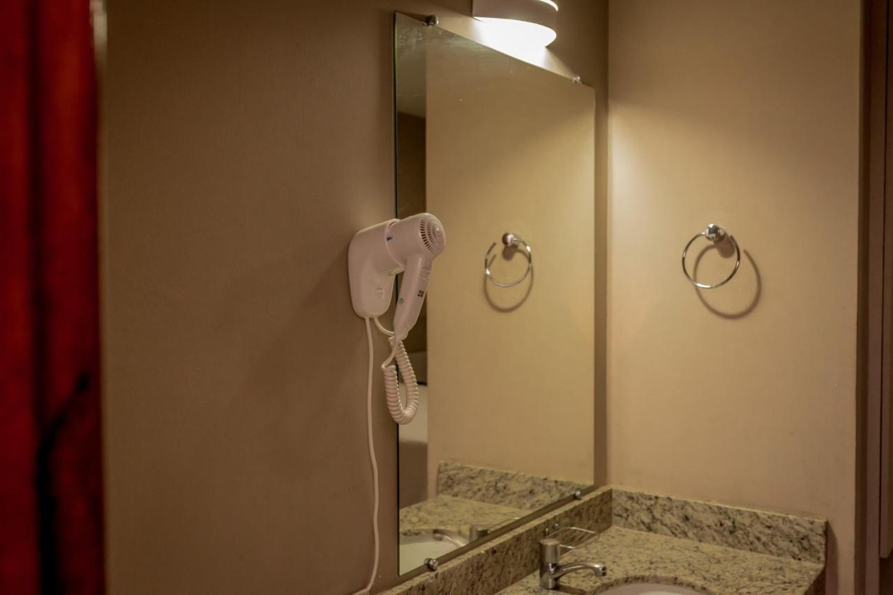 Fenix Hotel Araxá Екстериор снимка