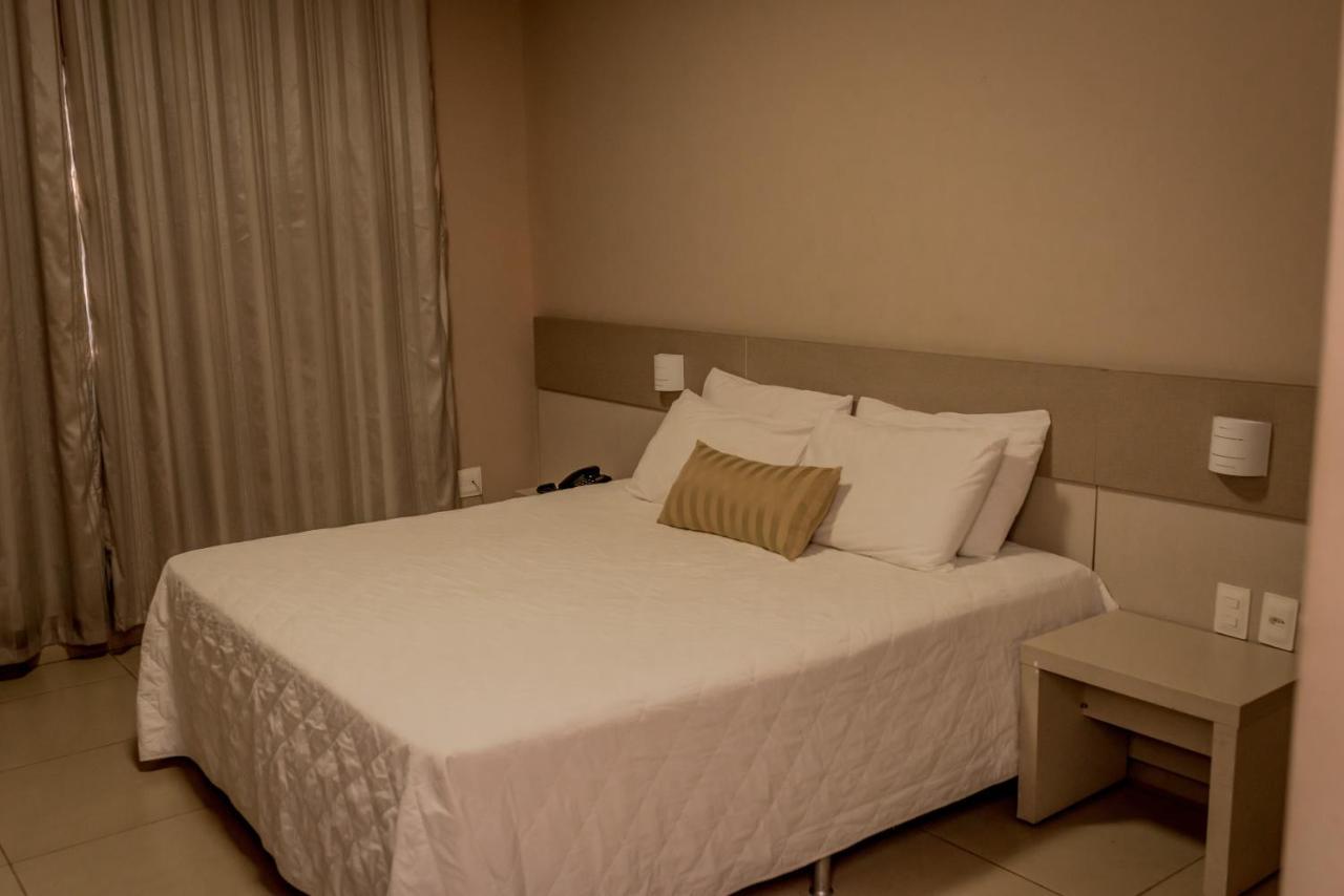 Fenix Hotel Araxá Екстериор снимка